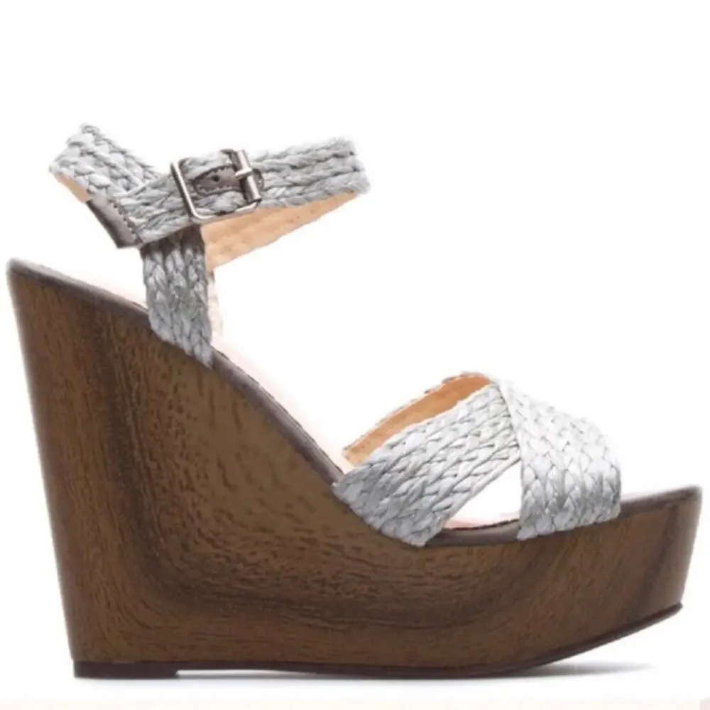 NIB 'Wilma' by Madison for Shoe Dazzle - Gray - 8.5